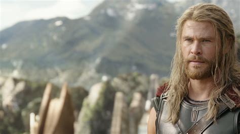 Watch Thor: Ragnarok (Theatrical Version) .